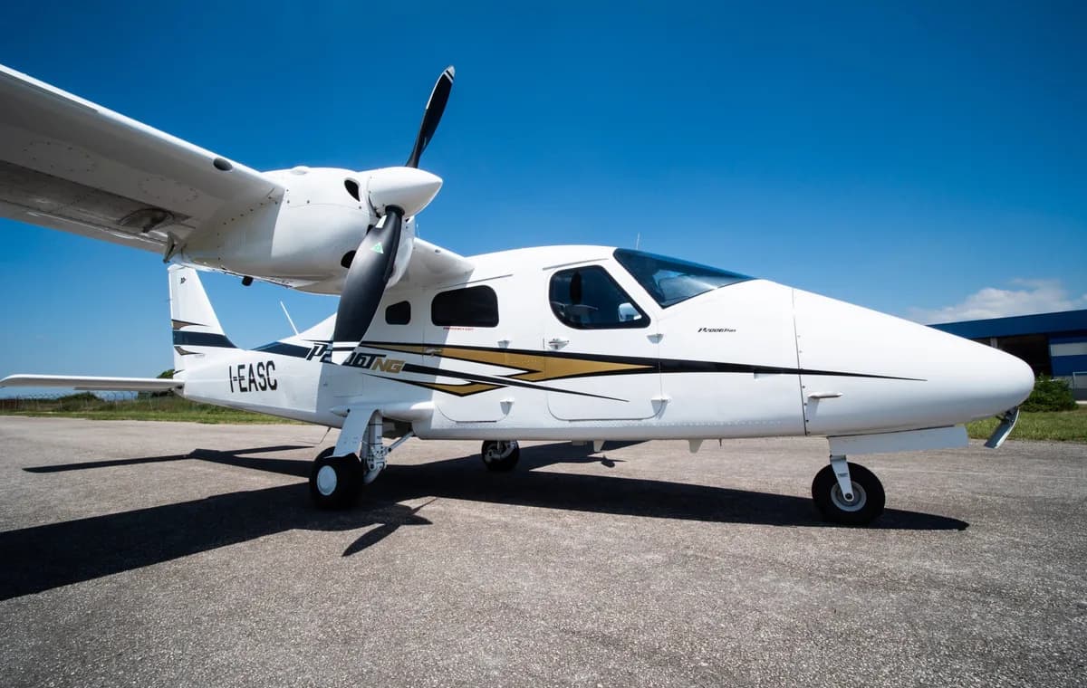 P2006T aircraft